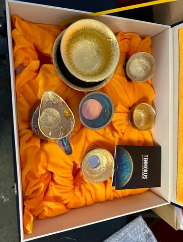 D T N. review photo