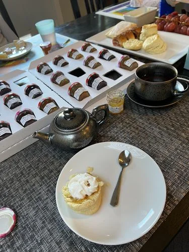 Customer photo review of Comet Teapot